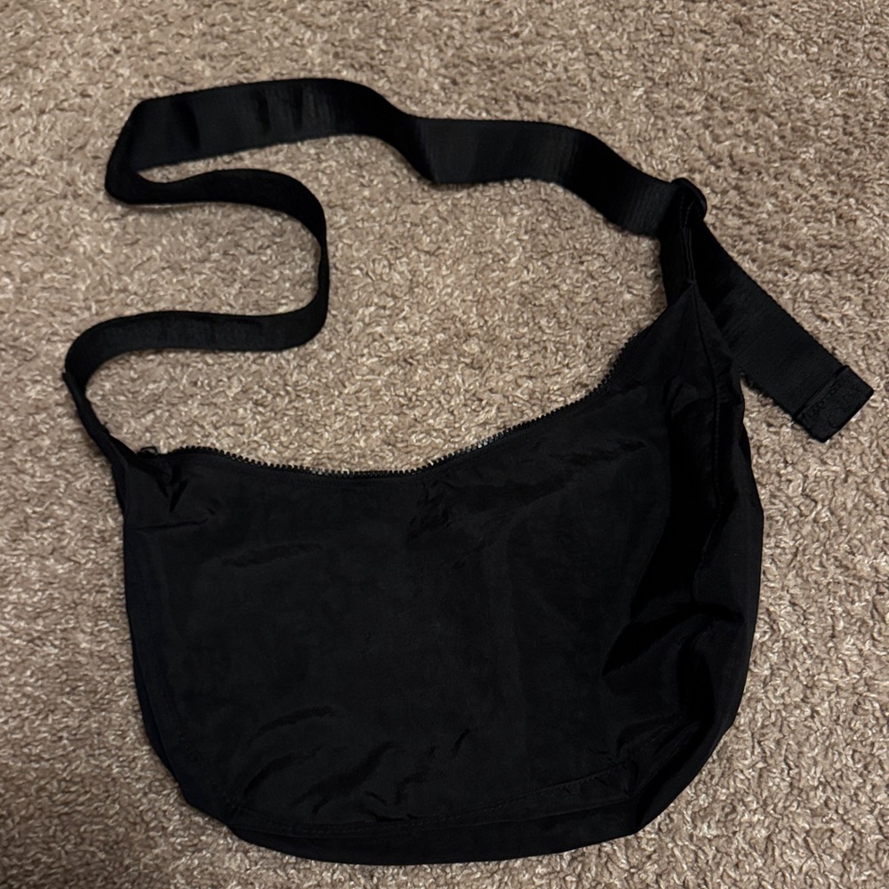 BAGGU Sleek Black Crossbody Bag